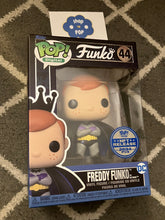 Charger l&#39;image dans la galerie, Funko Pop! NFT DC - Freddy Funko as Batman 44 (2694 pcs)
